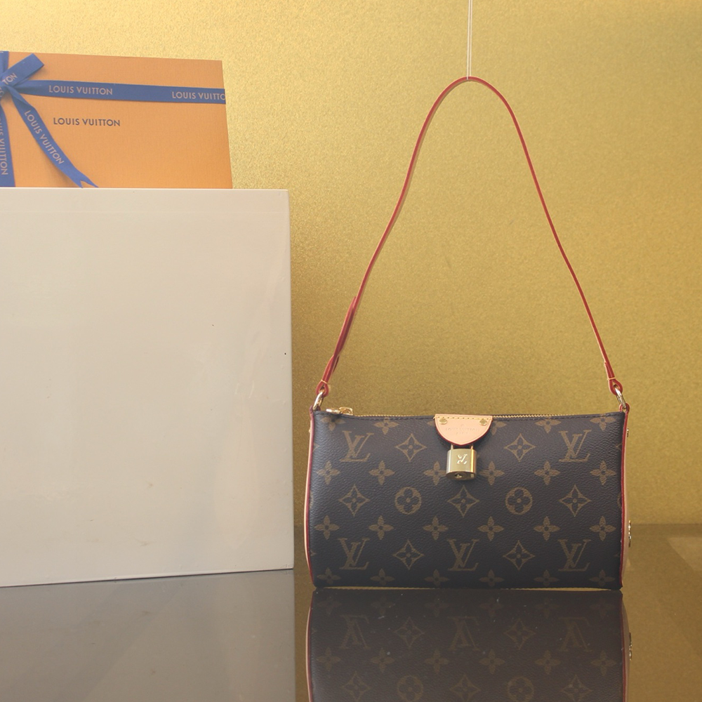 루이비통 포쉐트 티레트 숄더백 M47123