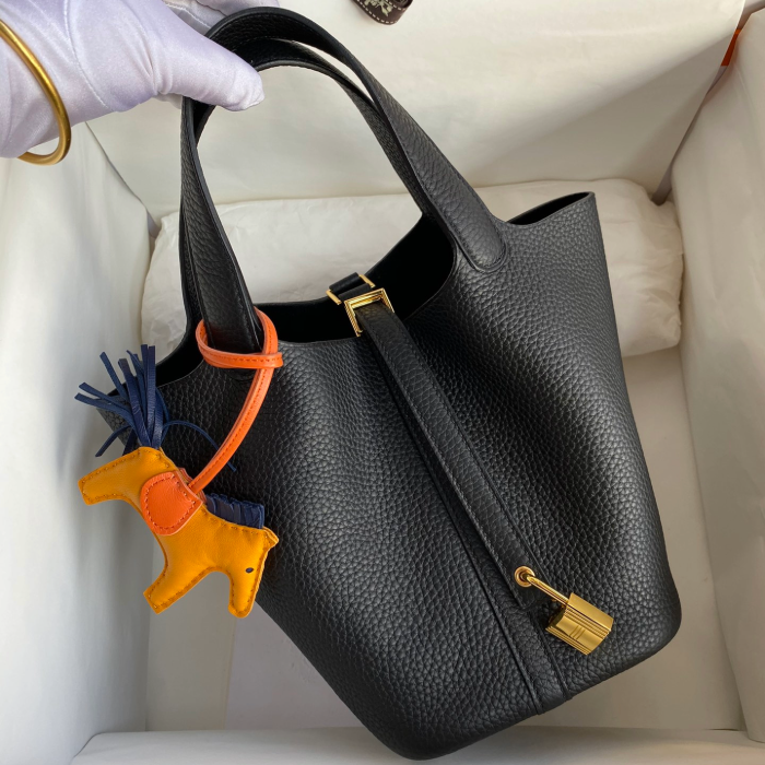 반수공 에르메스 피코탄 락 18 블랙 금장 소가죽