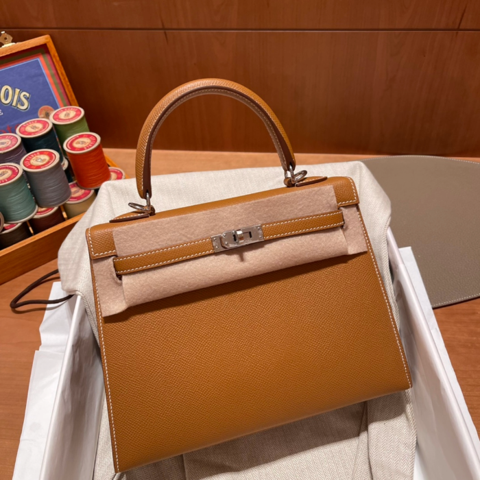 반수공 에르메스 켈리백 25 골드브라운 은장 엡송