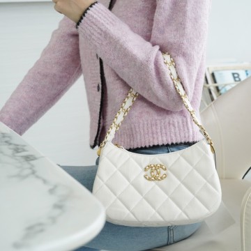 팬더샵 샤넬 23K 클래식 호보백 라지 화이트