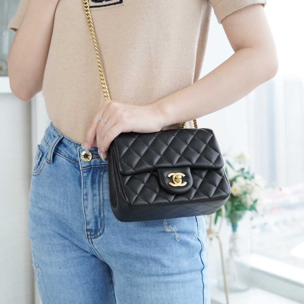 팬더샵 샤넬 카멜리아 플랩백 램스킨 스퀘어 금장