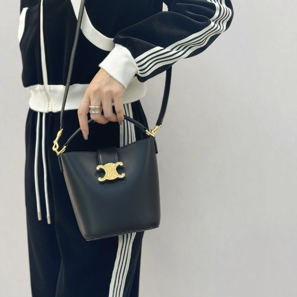셀린느 25SS 트리오페 미니 루이스 버킷백 블랙 금장 10N473