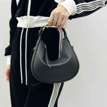 셀린느 틴 룰루 서플 그레인 카프스킨 블랙