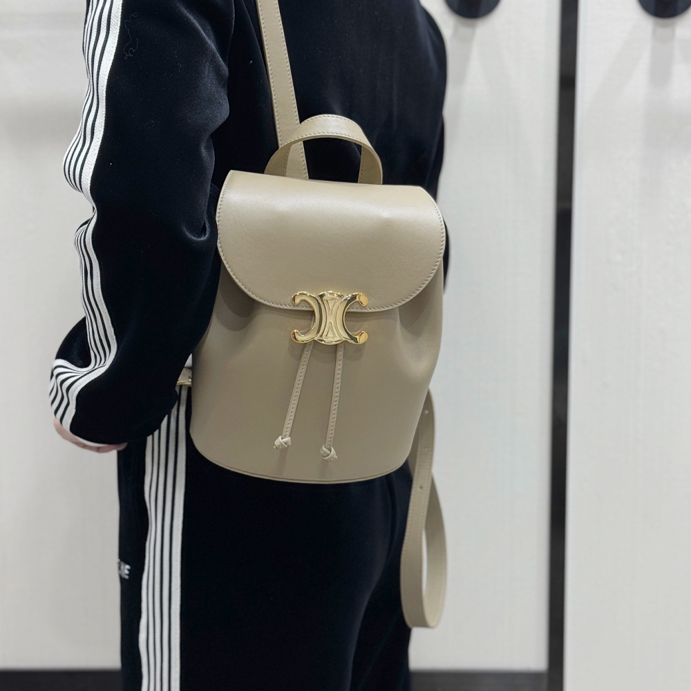 셀린느 백팩 보니 스무스 카프스킨 밀크티