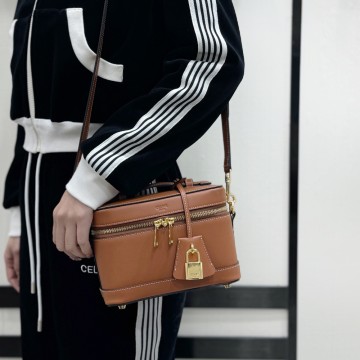 셀린느 탑 핸들 스몰 세면도구 케이스 브라운