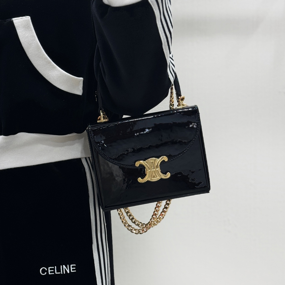 셀린느 틴 니노백 페이턴트 카프스킨 블랙