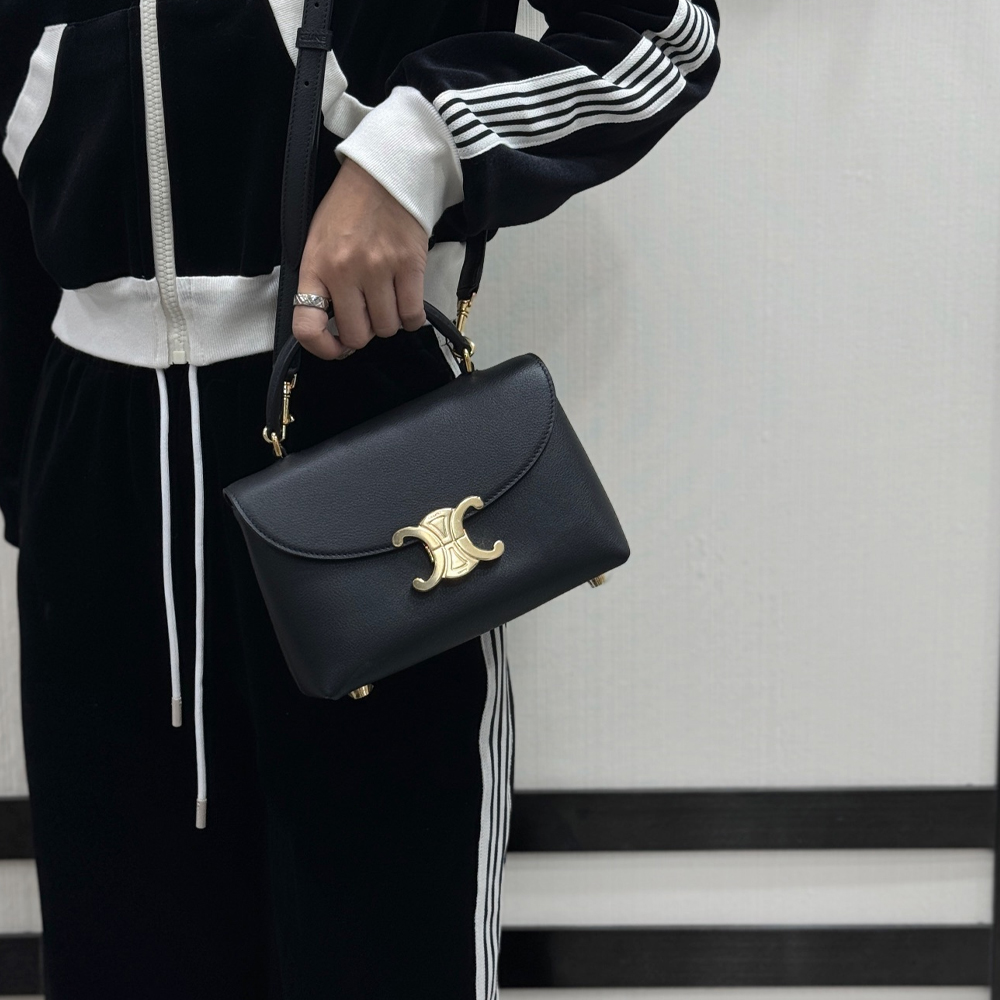 셀린느 틴 니노백 서플 카프스킨 블랙