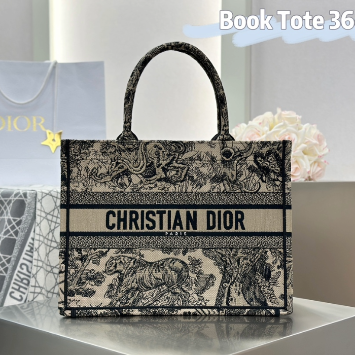 디올 미디엄 북 토트백 베이지 트왈 드 주이 자수