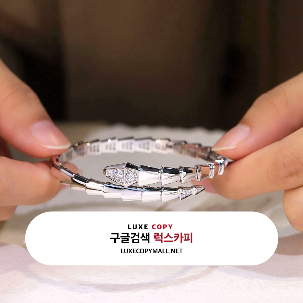 불가리 세르펜티 바이퍼 링 세미파베 화이트 골드 18K