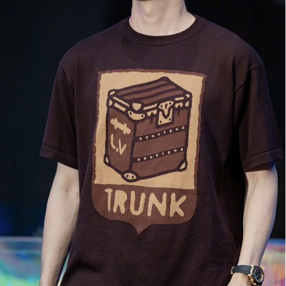 루이비통 퍼렐 인타르시아 트렁크 니트 반팔티 브라운