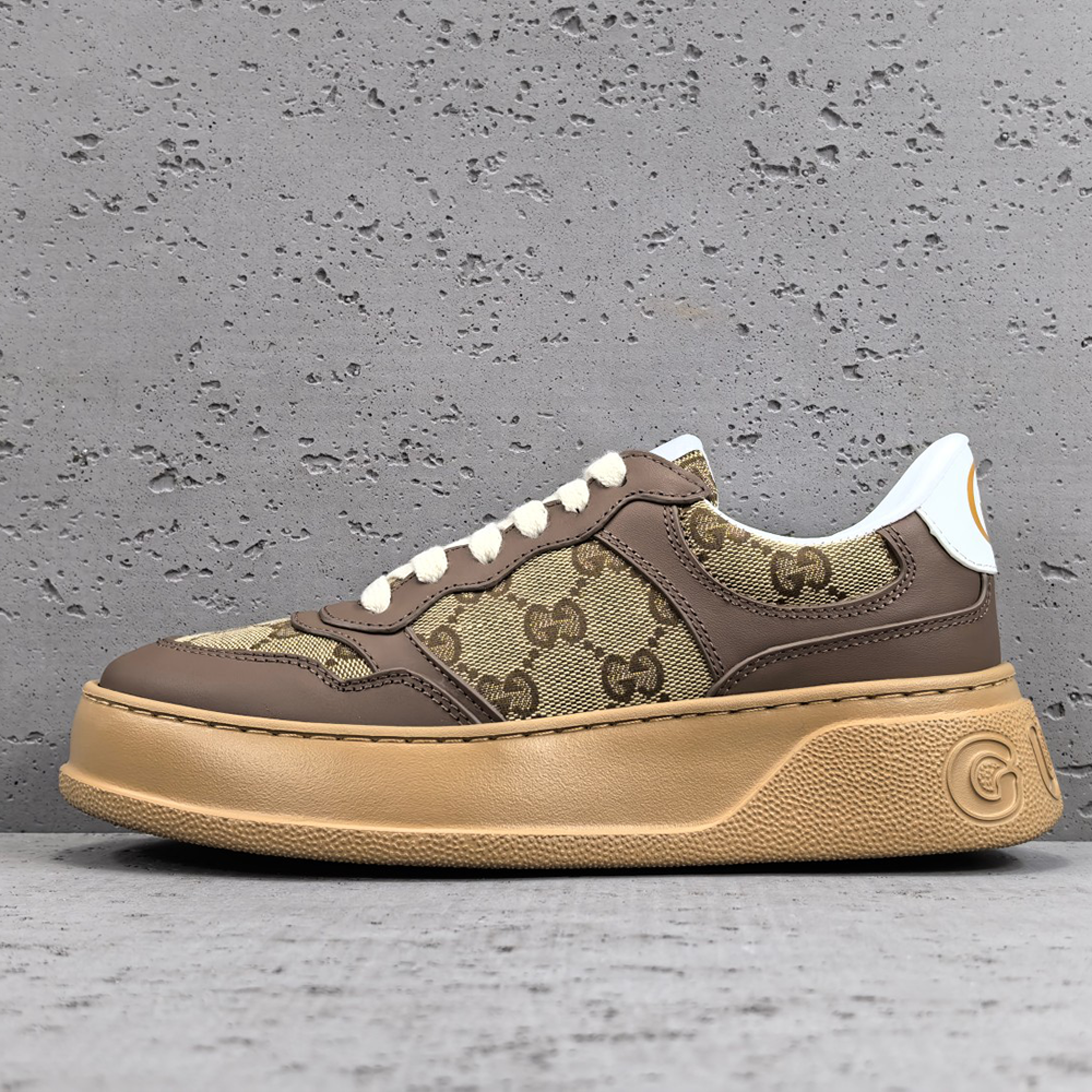 구찌 오리지널 GG 로우탑 스니커즈 브라운