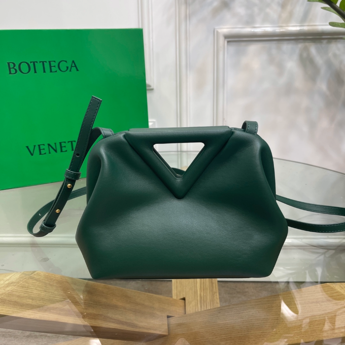 보테가베네타 포인트 트라이앵글 탑핸들백 레인트리