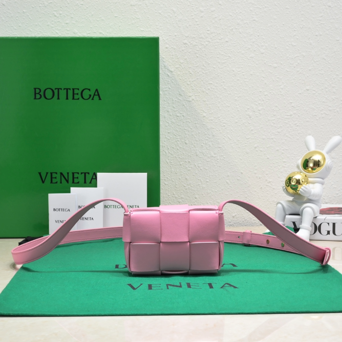 보테가베네타 캔디 카세트백 핑크