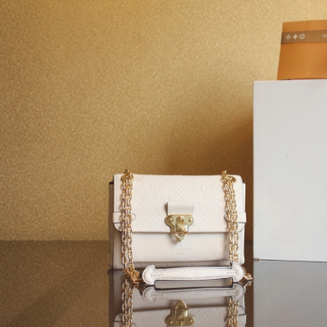 루이비통 바뱅 모놀로그 BB 크림