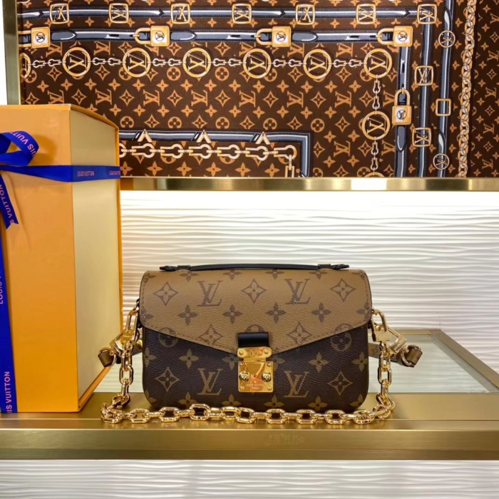 루이비통 모노그램 리버스 포쉐트메티스 숄더백