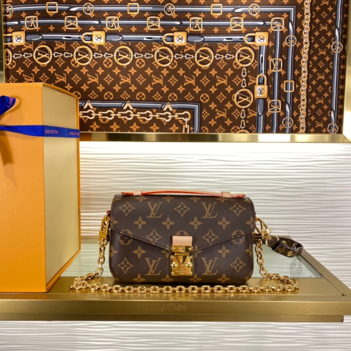 루이비통 포쉐트 메티스 이스트 웨스트