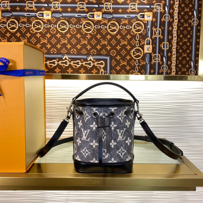 루이비통 나노 노에 버킷백