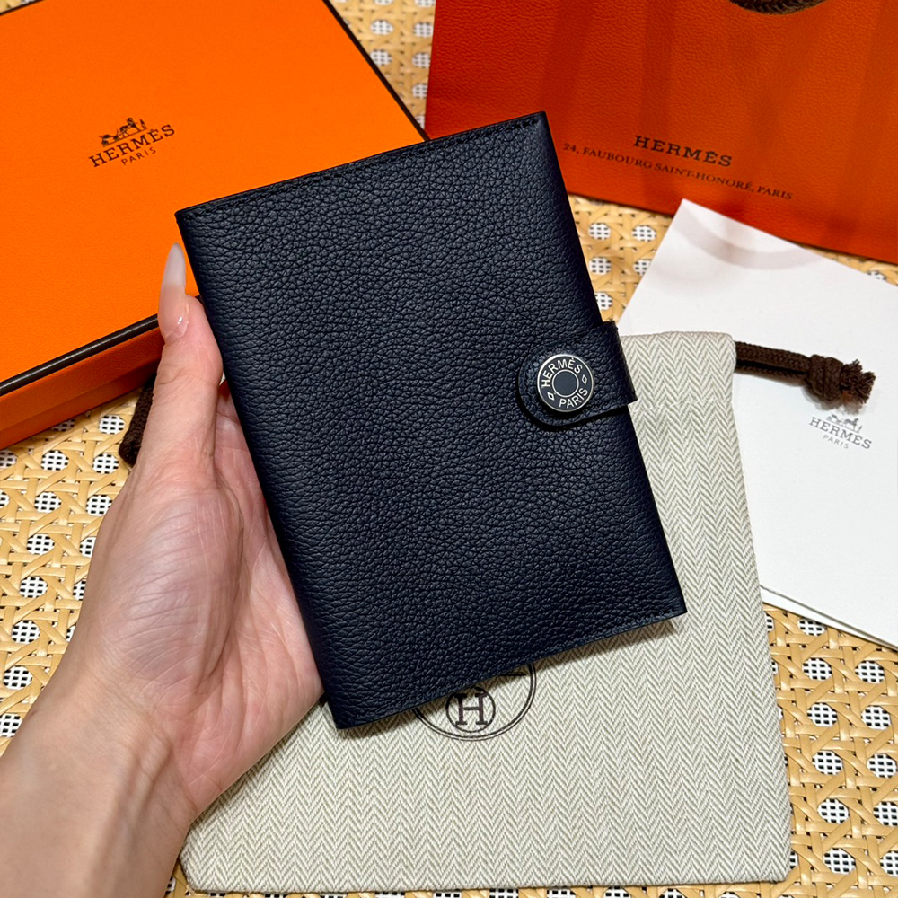 올수공 에르메스 RMS 카드지갑 2z/Blue nuit 에버컬러 실버 하드웨어