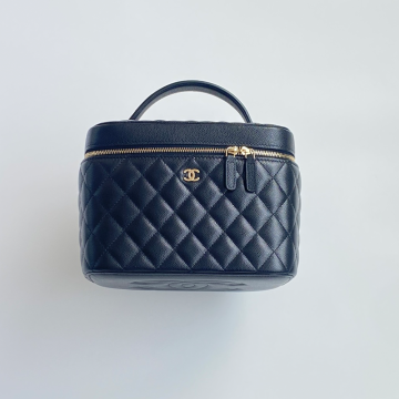 샤넬 25C 뉴 클래식 캐비어 코스메틱 백 블랙