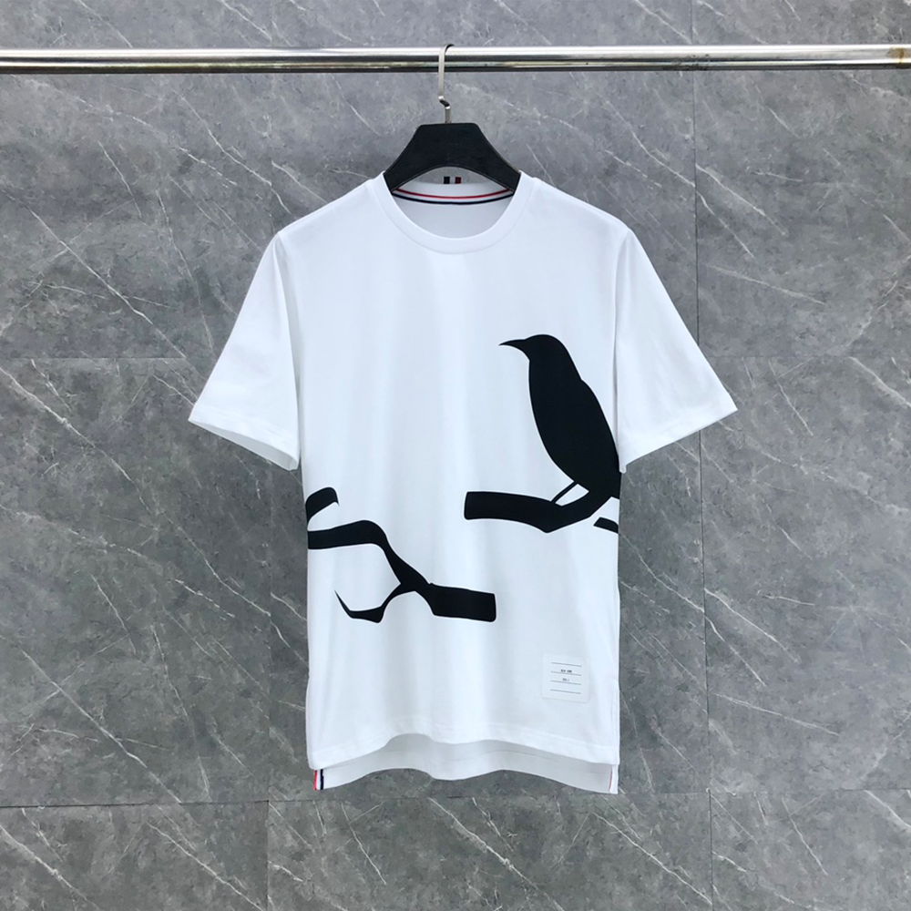 톰브라운 레이븐 프린트 코튼 티셔츠 화이트