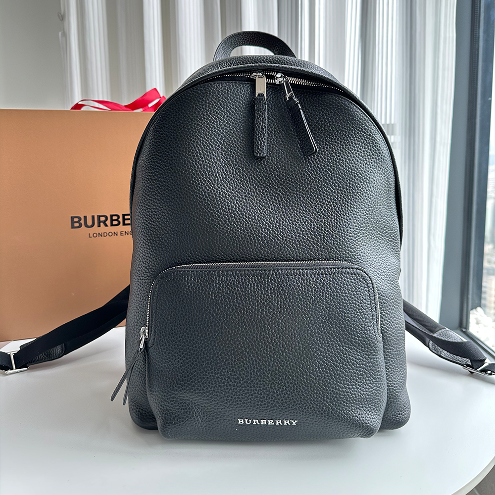 버버리 애비데일 그레인드 레더 백팩