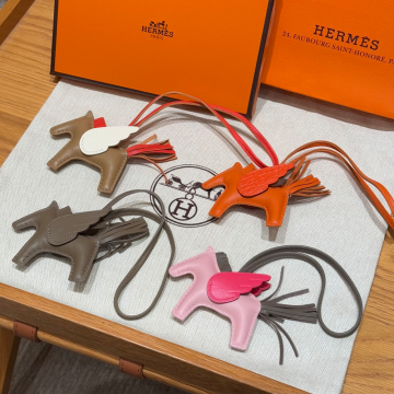 올수공 에르메스 키링 로데오 페가수스 크레 PM 백참 가방 장식 H083010CACX