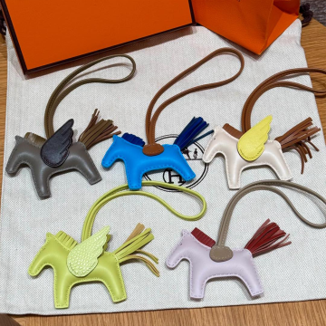 올수공 에르메스 키링 로데오 페가수스 크레 PM 백참 가방 장식 H083010CACX