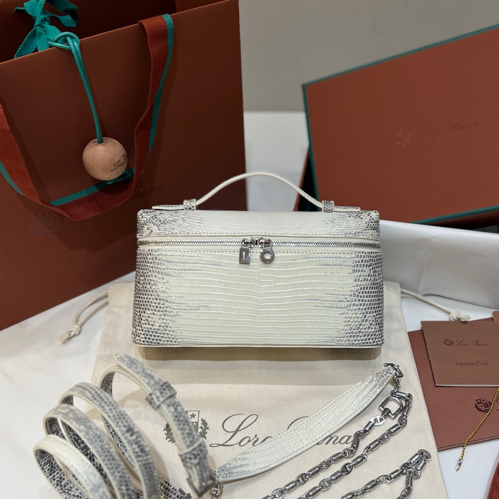 로로피아나 선데이 모닝 리자드 가죽 엑스트라 백 L27