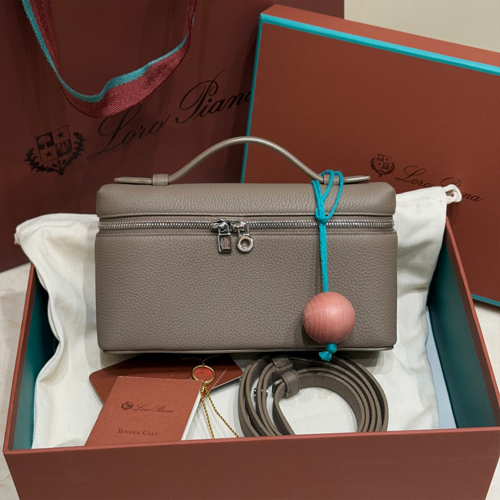 로로피아나 엑스트라 포켓 L19 그레이 은장