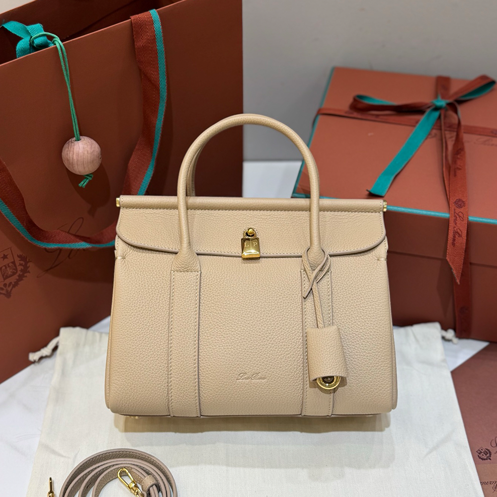 로로피아나 룸 백 L25 라이트 매스틱/선 골드