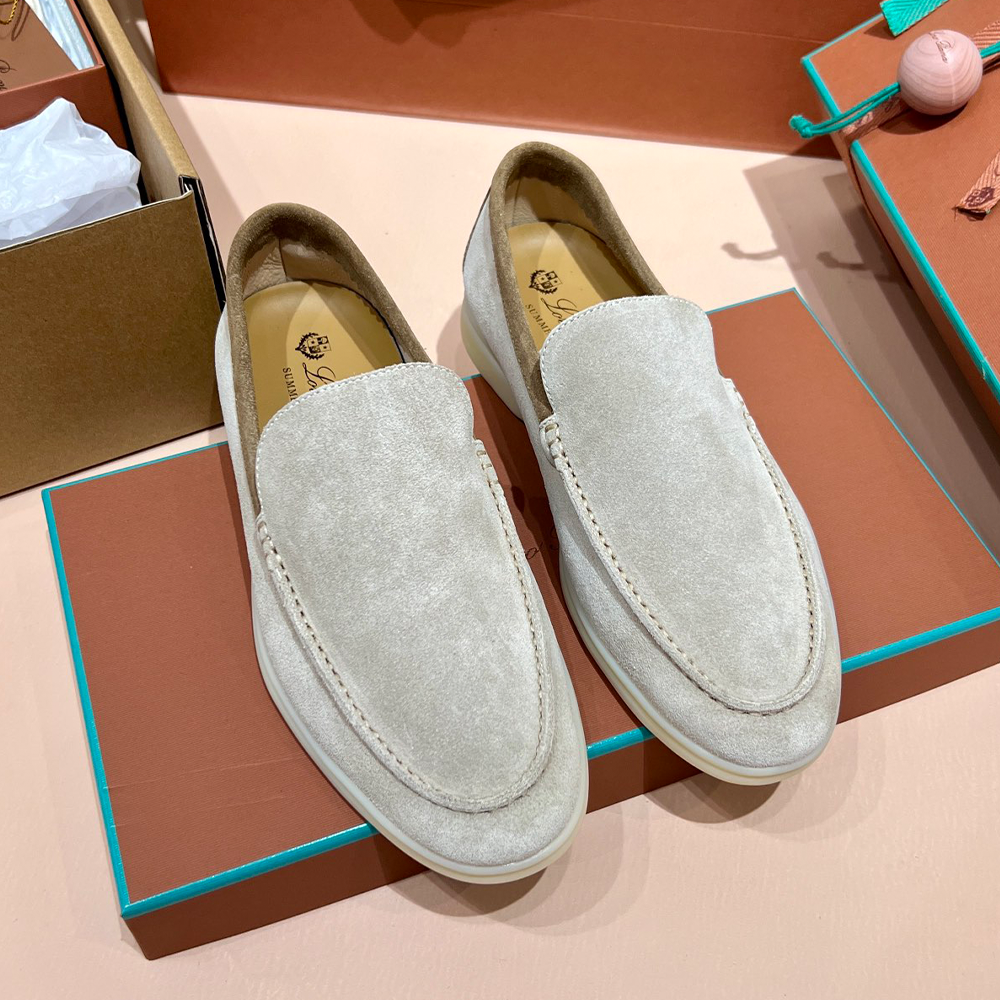 로로피아나 스웨이드 썸머 워크 로퍼 라이트 그레이