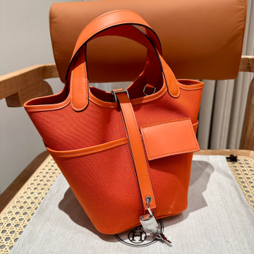 올수공 에르메스 피코탄 락 18 카고 오렌지 & 캔버스 스위프트 팔라듐 하드웨어