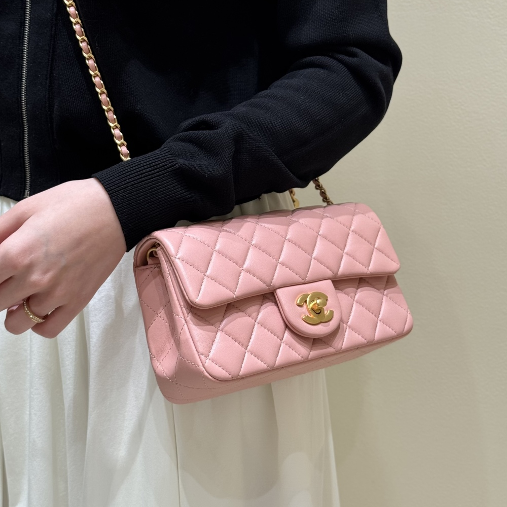 최고퀄 샤넬 25SS 클래식 골드 볼 플랩백 라이트 핑크