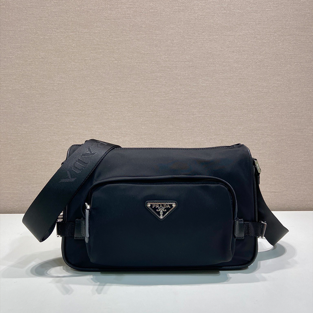 최고퀄 프라다 미디엄 리나일론 및 사피아노 가죽 숄더 백 블랙 2VH192